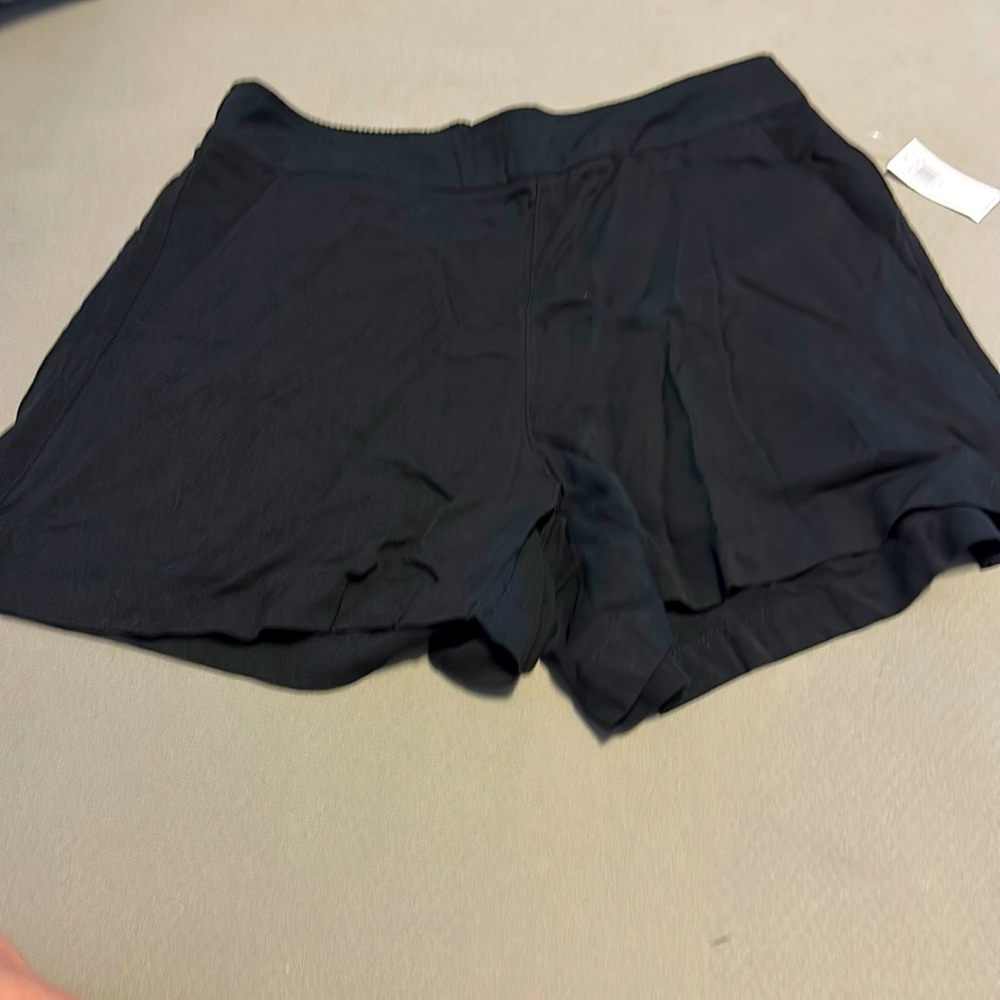 NWT Old Navy black shorts